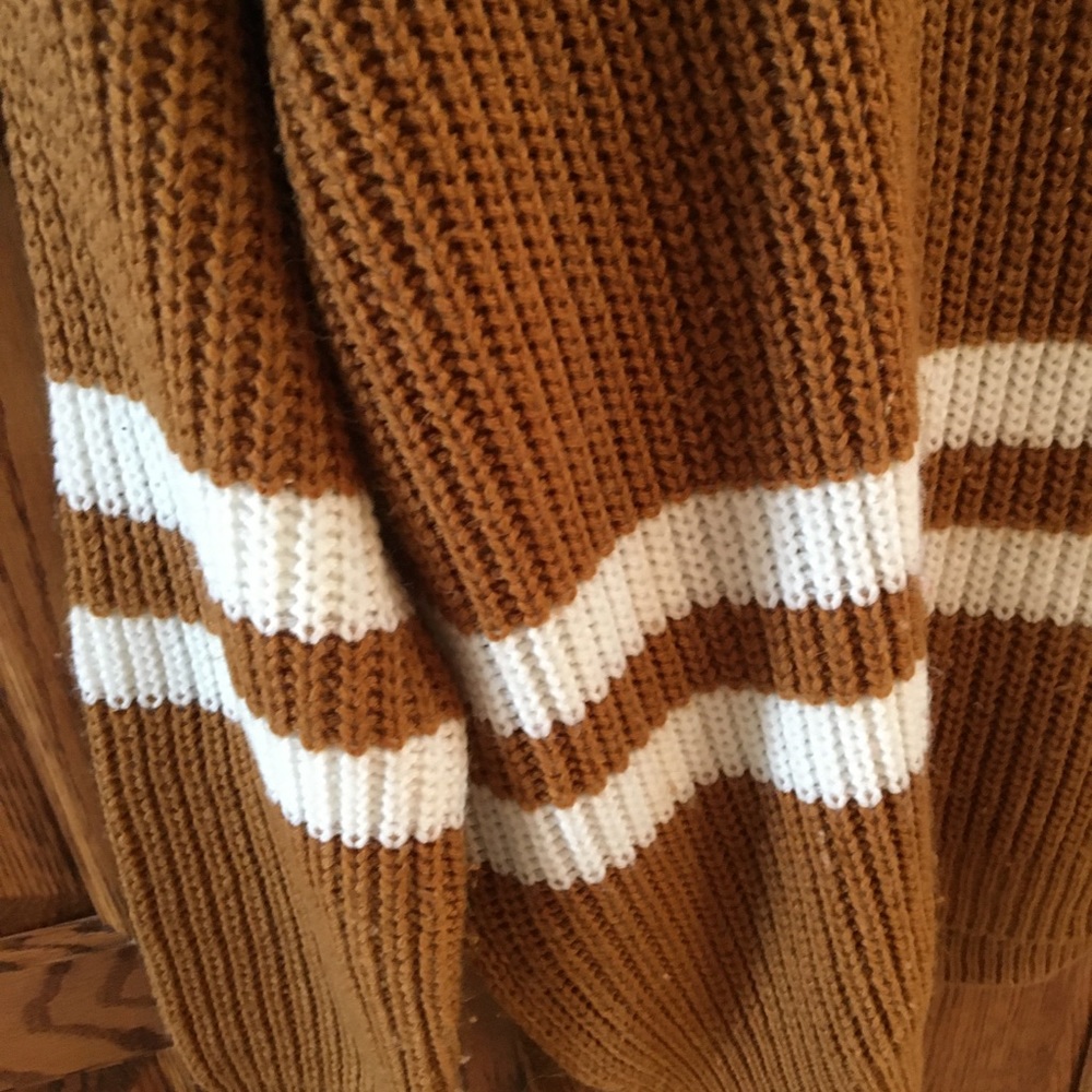 🎊sold🎉Dreamers sweater from Evereve - Picture 2 of 9